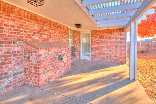 Building Photo - 3520 SW 127th St