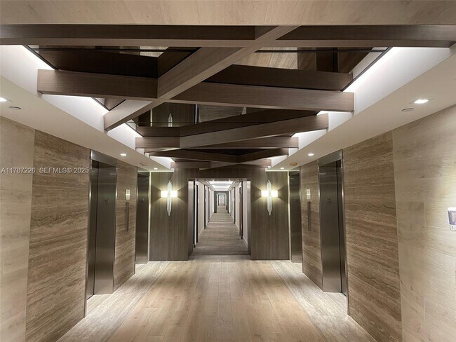 Building Photo - 2301 Collins Ave