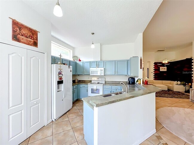 Building Photo - 2125 Emerald Green Cir