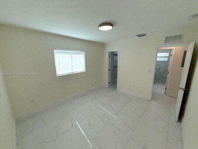 Building Photo - 335 NW 32nd St