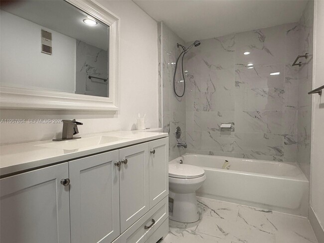 Building Photo - 1705 Whitehall Dr