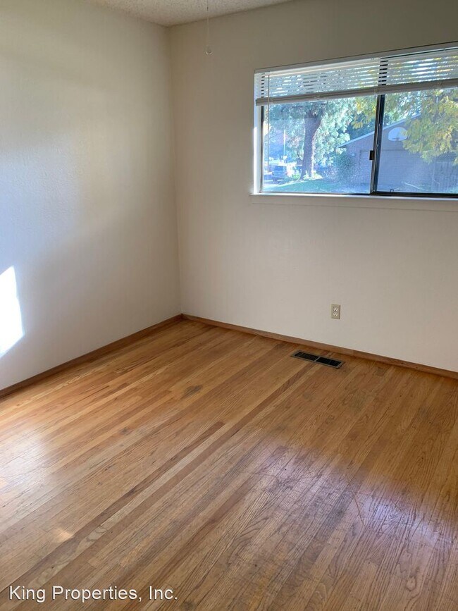 Building Photo - 3 br, 2 bath House - 2003 Amador Avenue