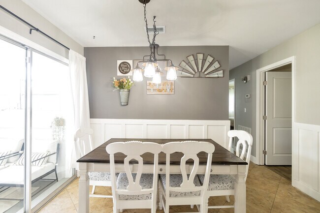 Building Photo - 7703 Southside Ln