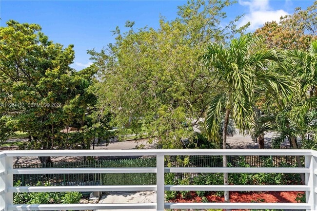 Building Photo - 1345 SW 14th Ave