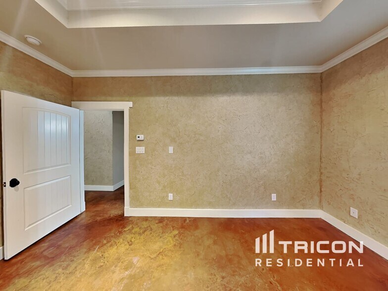 Building Photo - 1312 Miles Ct