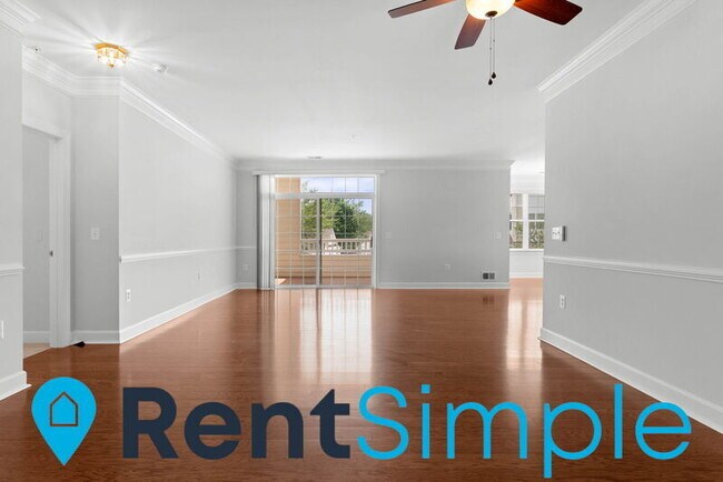 Building Photo - 15221 Royal Crest Dr