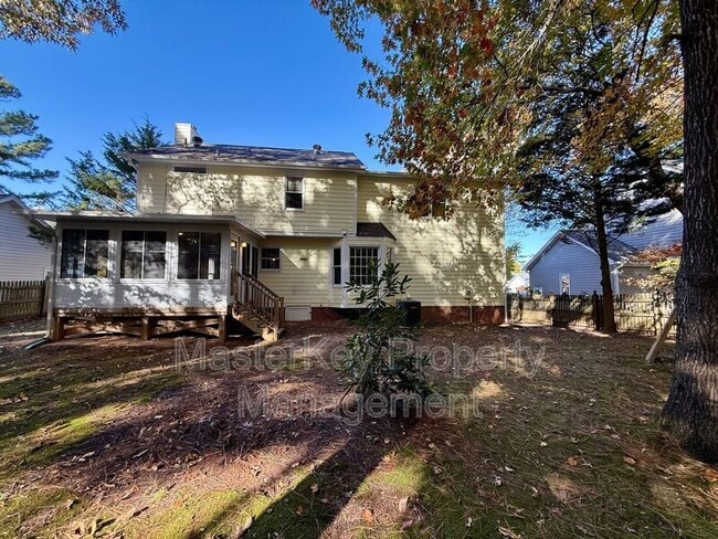 Building Photo - 306 Cary Pines Dr