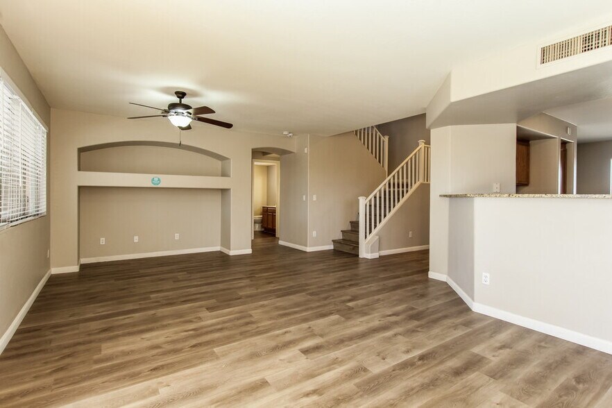 Building Photo - 2194 S 156th Ave
