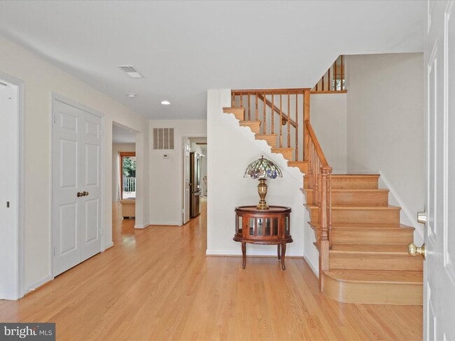 Building Photo - 9715 Ceralene Dr