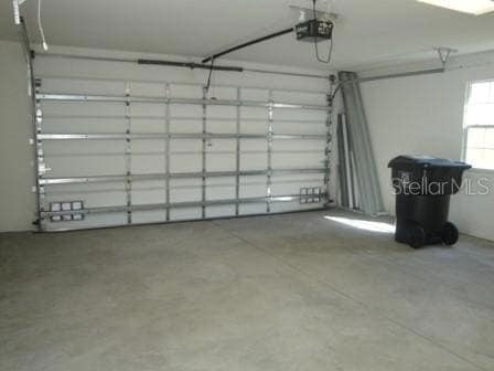 Building Photo - 8537 Insular Ln