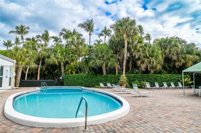 Building Photo - 1425 Atlantic Shores Blvd