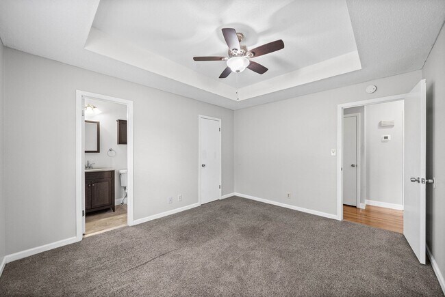 Building Photo - 541 Donna Dr