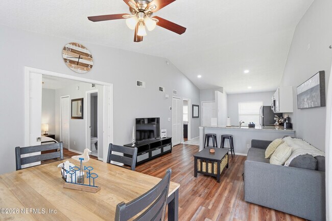 Building Photo - 3419 Islander Way