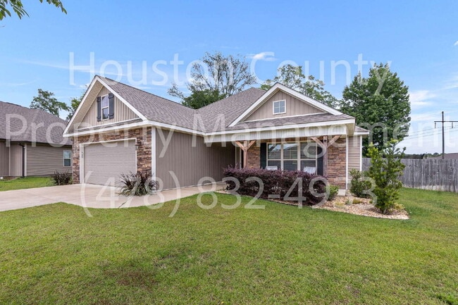 Building Photo - "Charming 3-Bedroom Home with 2 Full Baths...