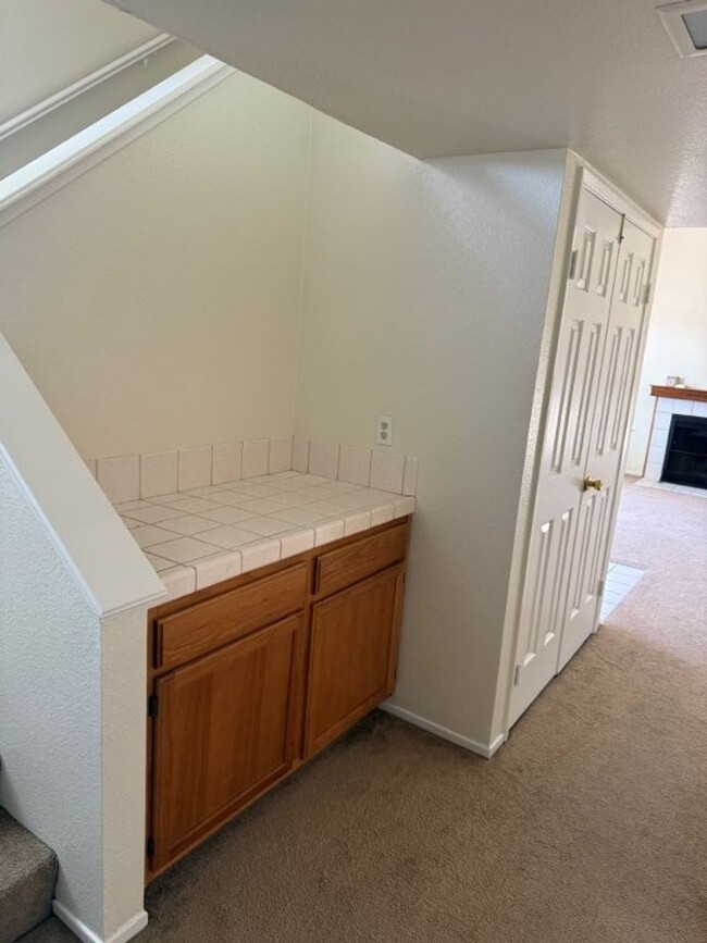 Building Photo - Modern 3 Bedroom Condo w/ Garage Vacaville...