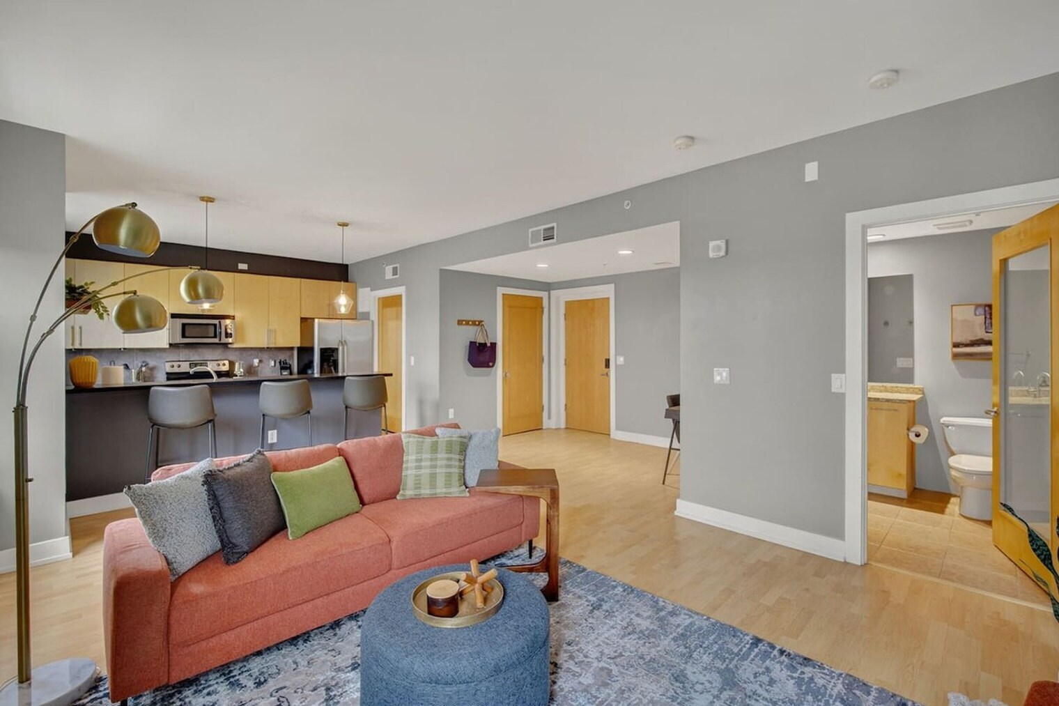 Building Photo - 400 Walnut St