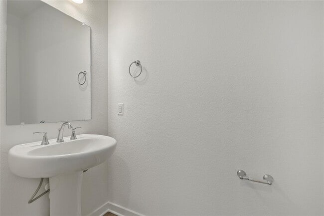 Building Photo - 2521 Dabster Dr