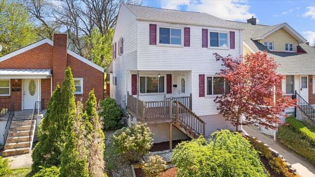 Building Photo - **Charming 2-Bedroom House with Modern Amenities in Beechview**