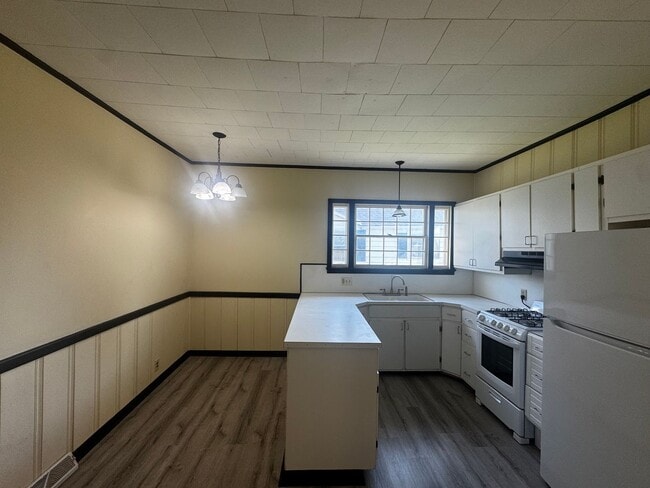 Building Photo - 309 N 17th St