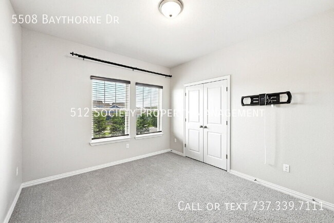 Building Photo - 5508 Baythorne Dr