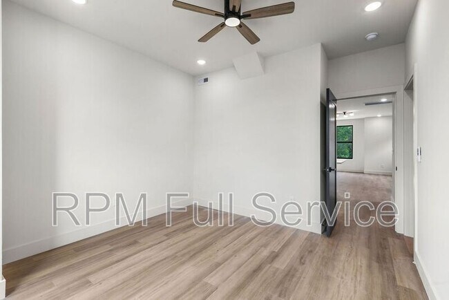 Building Photo - 4021 Clarksville Pike