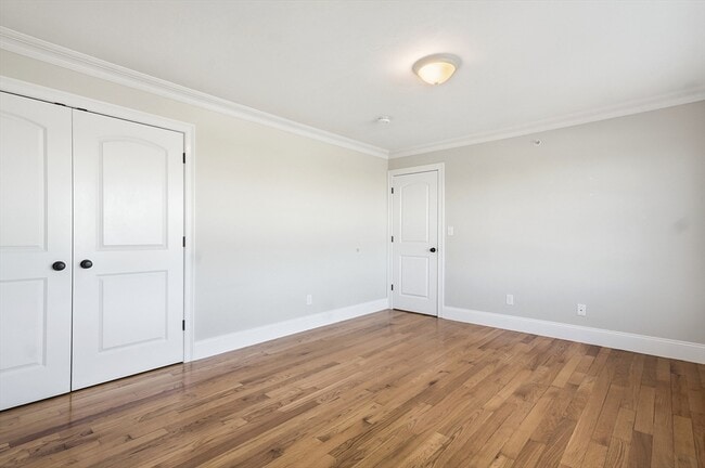 Building Photo - 597 Sea St