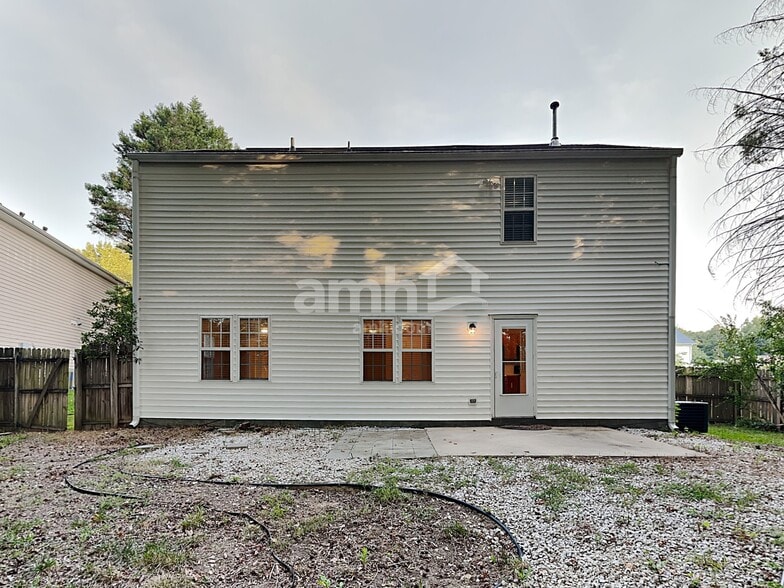 Primary Photo - 6907 Havenwood Dr
