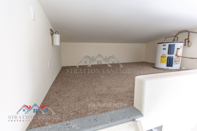 Building Photo - 4728 E Ron Rico Rd