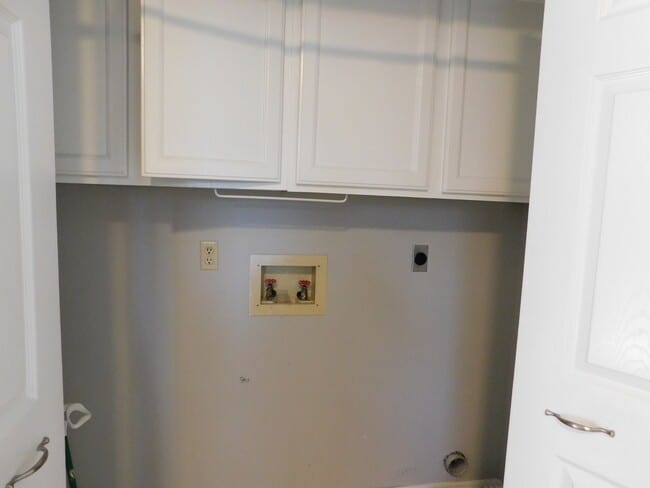 Building Photo - 3 bedrooms, 2 baths Van Buren AR