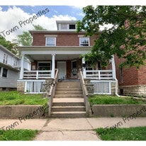 Building Photo - 208 N Hickory St