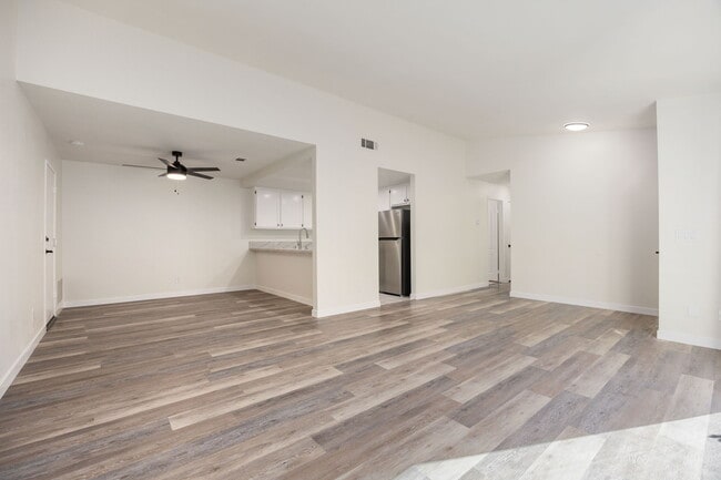 Building Photo - 243 Flame Tree Pl