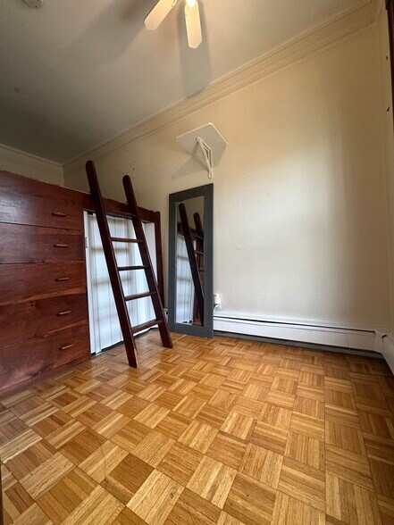 Building Photo - 291 Newbury St