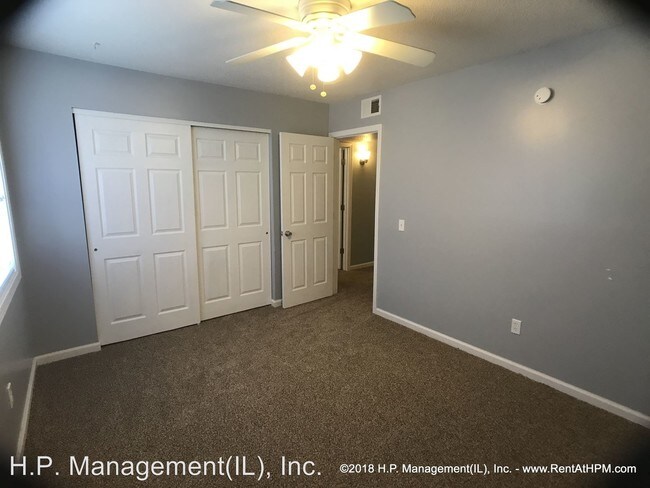Building Photo - 1144 University Dr