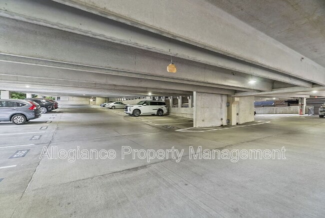 Building Photo - 12929 Centre Park Cir