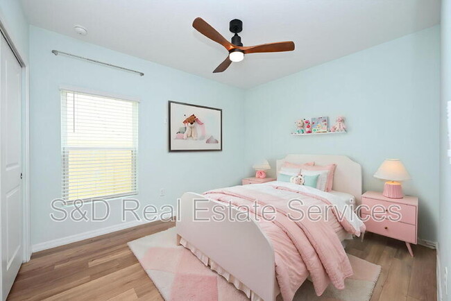 Building Photo - 2028 Rosewood Cir