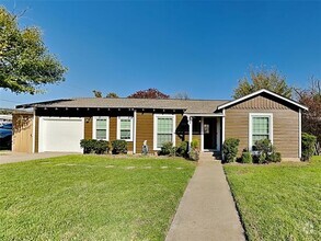 Building Photo - 4301 Arden Pl