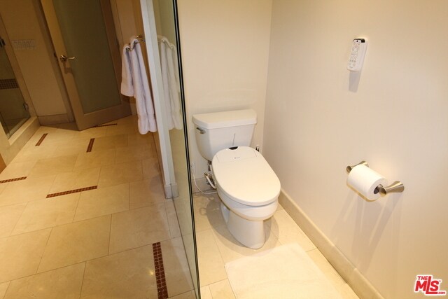 Building Photo - 10400 La Grange Ave