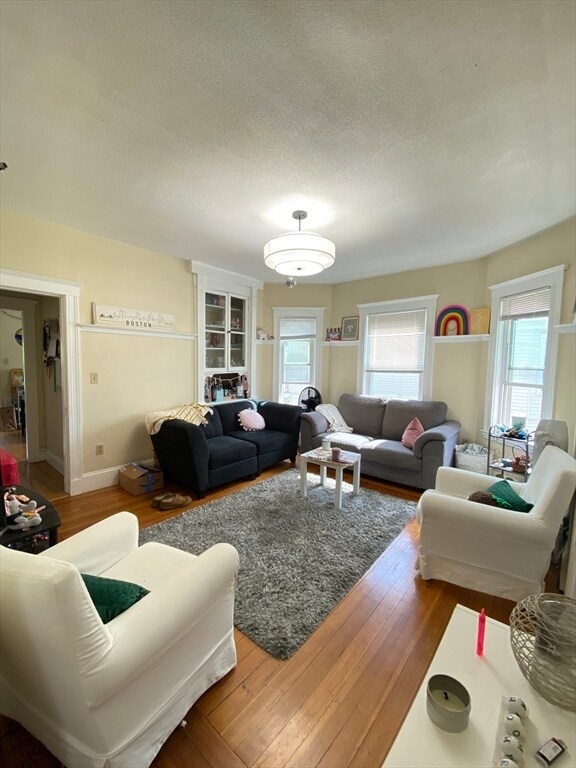 Primary Photo - 270 Harvard St