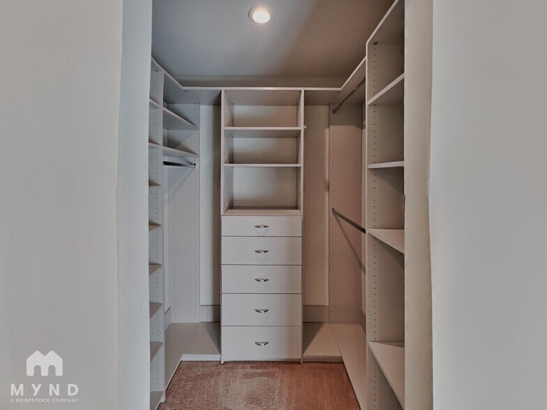 Building Photo - 2409 Fathom Wy