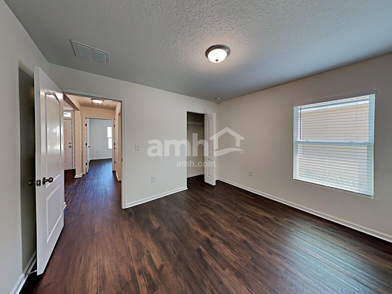 Building Photo - 2066 Tyson Lake Dr