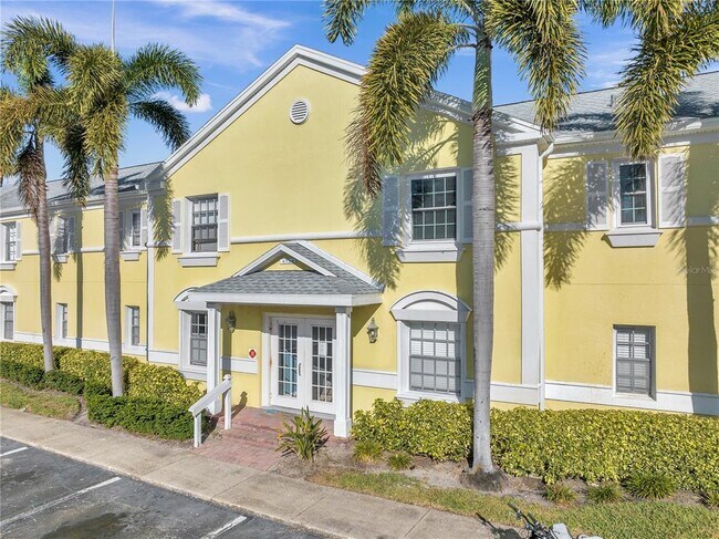 Building Photo - 4728 Beach Dr SE