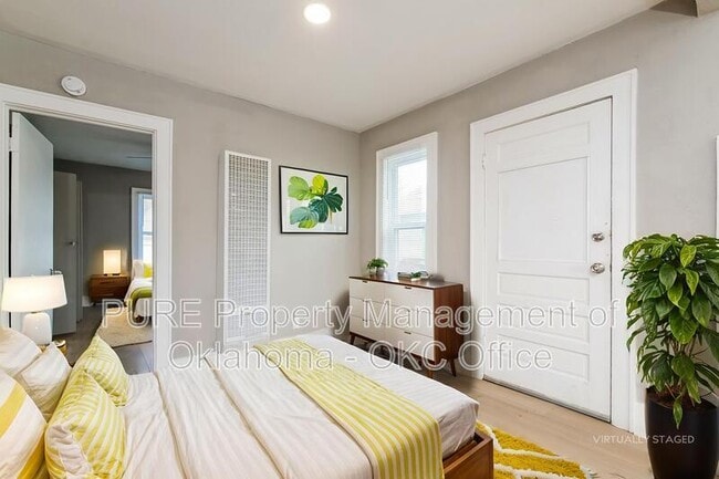 Building Photo - 2141 NW 29th St