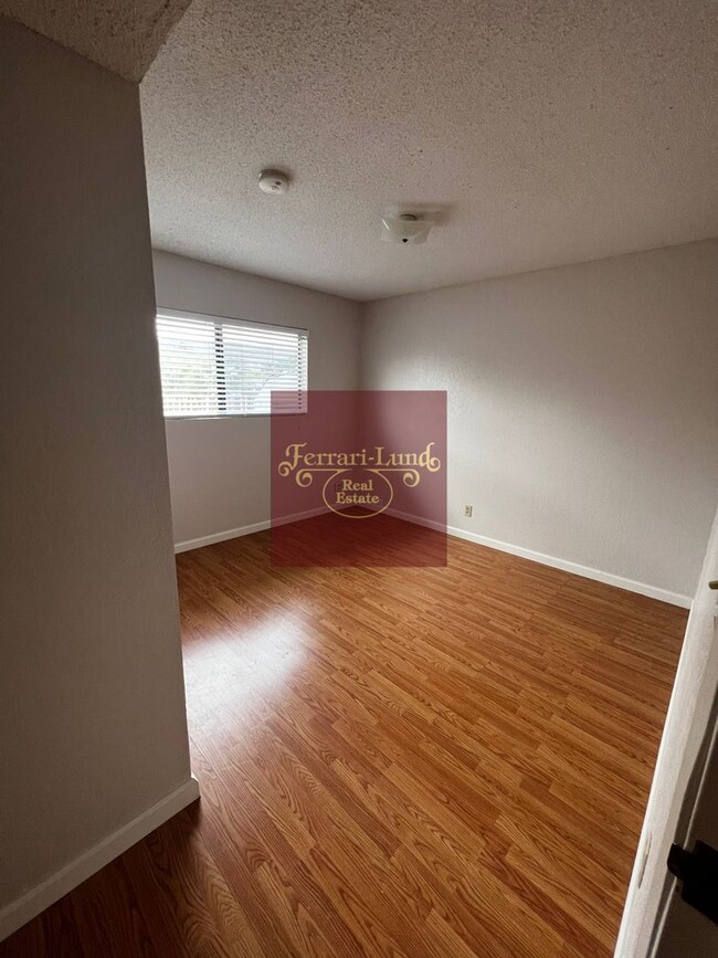 Building Photo - 4 bedroom home near UNR- Kay DeAlba proper...