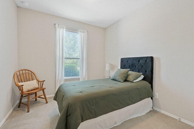 Building Photo - 476 Sheepshank Dr