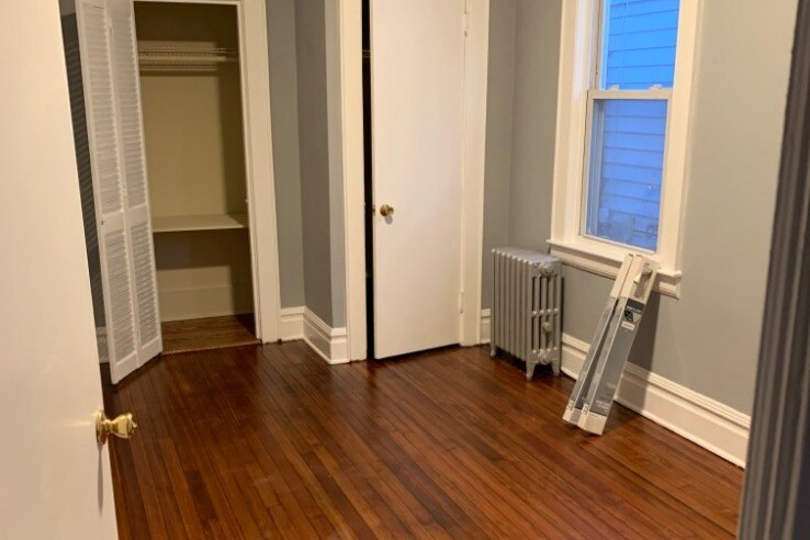 Building Photo - 142 Bellevue St