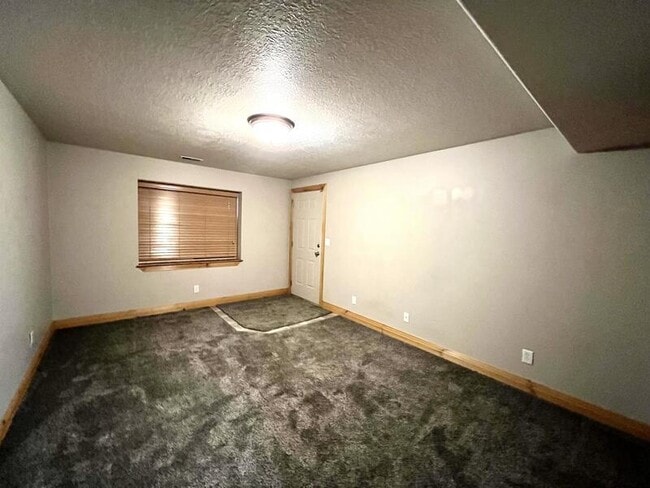 Building Photo - 6363 Murray Bluffs Dr
