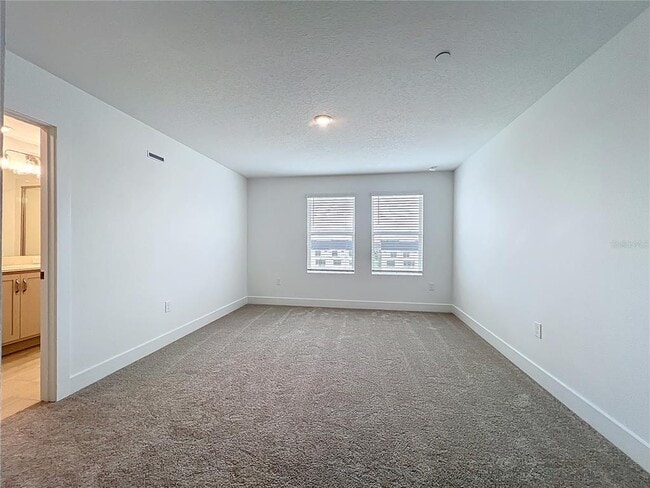 Building Photo - 15465 Hamlin Pk Dr