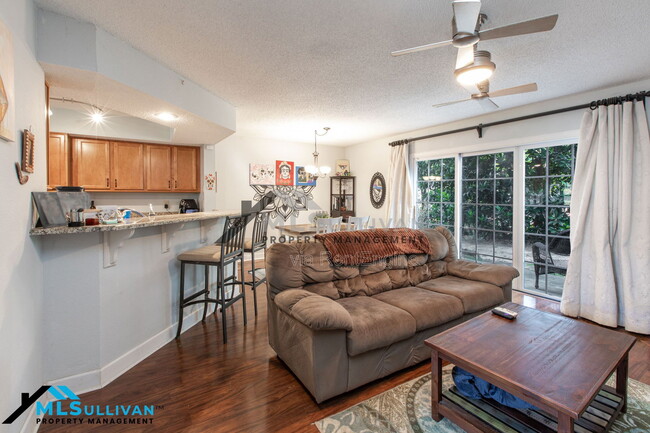 Building Photo - 7908 Falcon Rest Cir