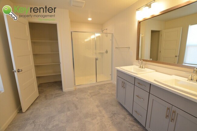 Building Photo - 3055 Island Creek Way