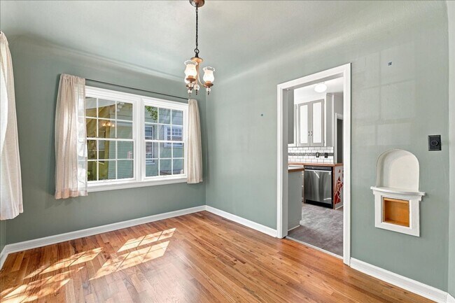 Building Photo - 1111 N 18th St